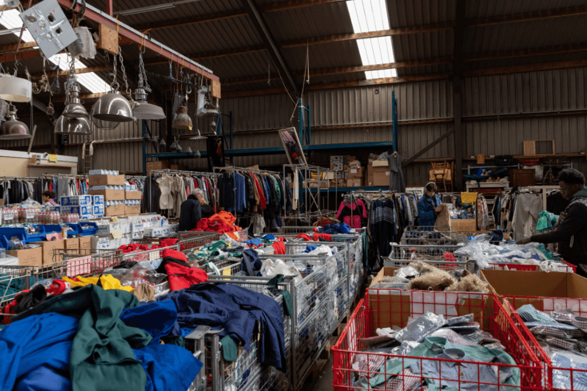 How to Buy Thrift Clothes in Bulk